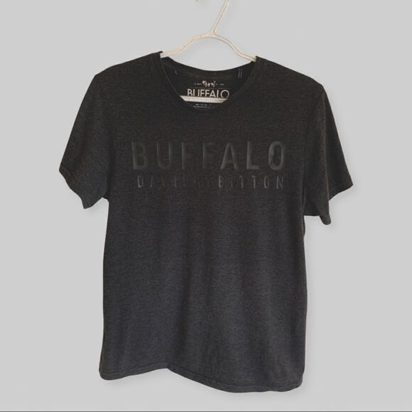 🌸3 for $30🌸 Womens Buffalo T-shirt - Picture 2 of 4